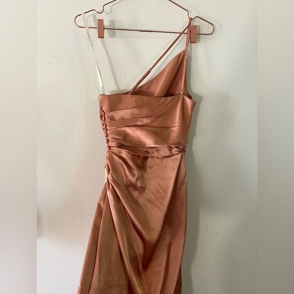 Davids Bridal Galina Signature charmeuse draped one-shoulder dress size 2 - Picture 5 of 13